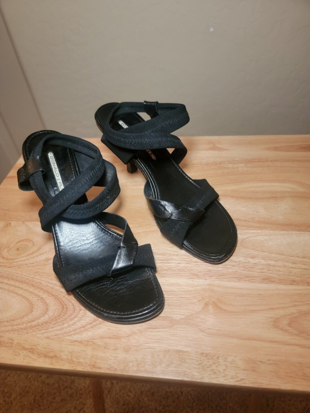 DONALD J PLINER STRETCH STRAPPY LEATHER TRIM SANDALS BLACK HEELS SIZE 8.5